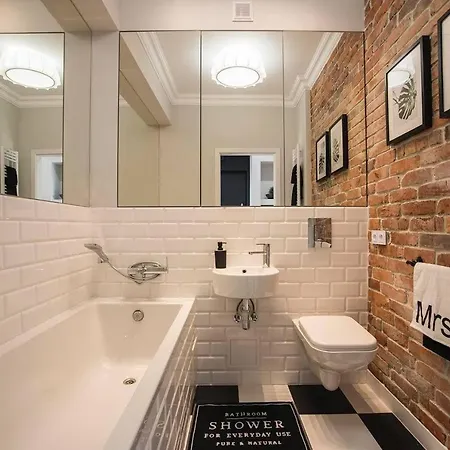 Apartment Modern Flat In The Centre - By Hik Warschau