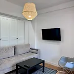Modern Flat In The Centre - By Hik شقة وارسو
