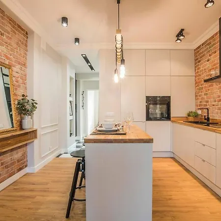 Modern Flat In The Centre - By Hik Varsóvia