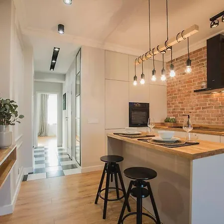Modern Flat In The Centre - By Hik *